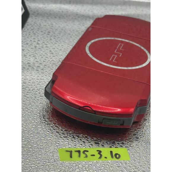 psp 3000 w/charger adapter & new battery - Picture 2 of 10